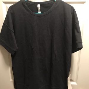 Lululemon Cut Above tee